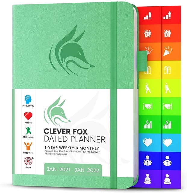 Clever Fox 1-Year Weekly and Monthly Dated Planner 1