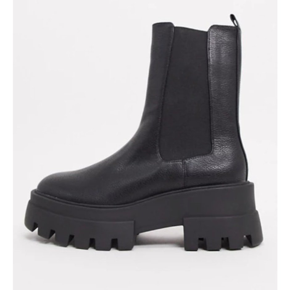 Pull&Bear Platform Chelsea Boot With Cleated Sole in Back Image 1