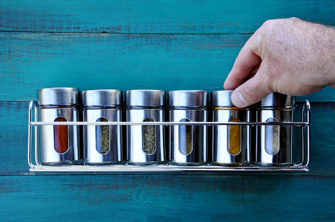 Match the Size to the Jars You Already Have, or Get One That Comes With Jars