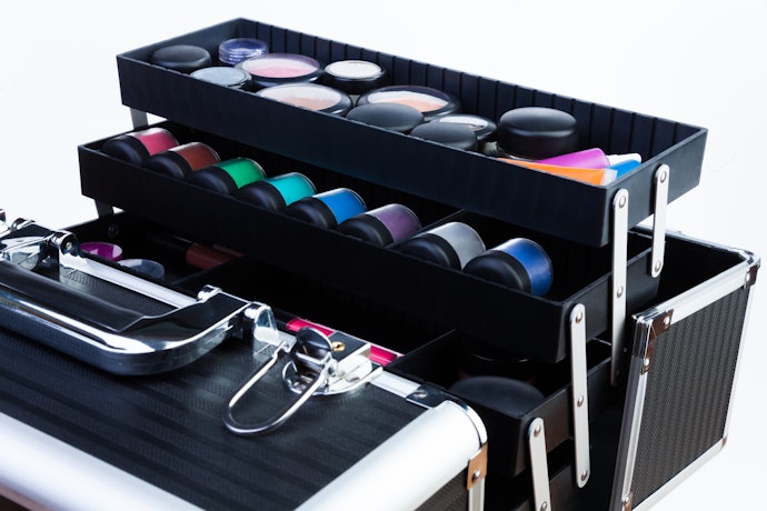 Cases to Move With Lots of Makeup or Keep Everything Out of View