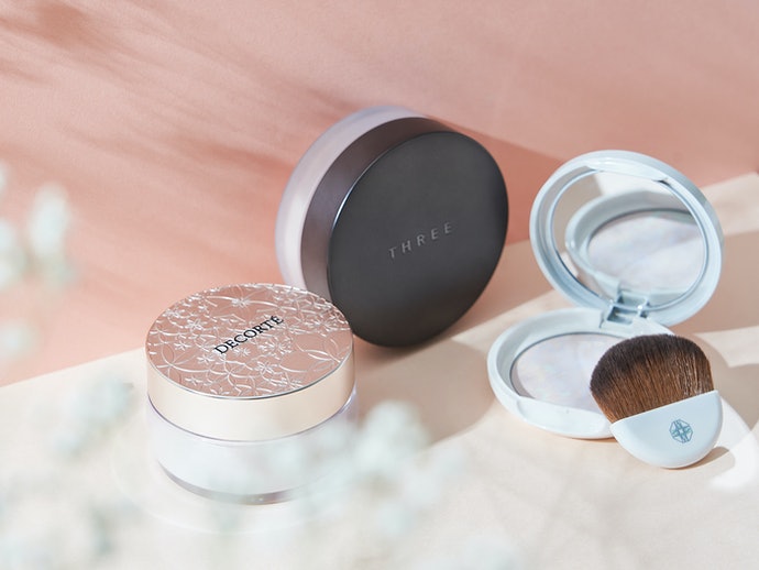 We Tested the 10 Best Japanese Face Powders in 2022 (Hair and Makeup