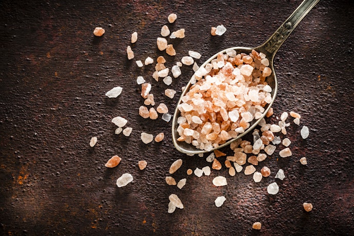 Himalayan Salt Can Color From Minerals to Dishes