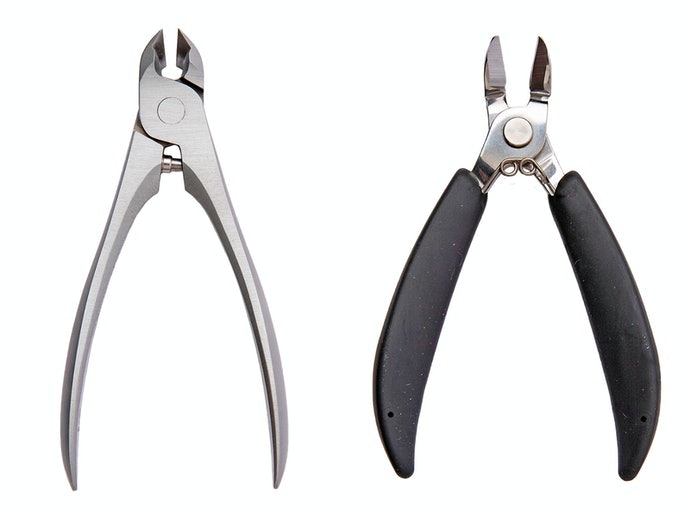 Pliers Place the Least Amount of Stress on Nails, and Are Easy to Cut Ingrown Nails