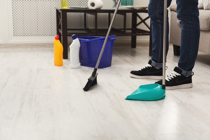 Choose a Broom and Dustpan Set for Easier Cleanup
