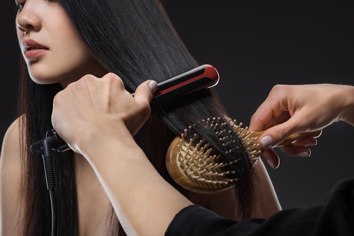 Ceramic Plates Heat Evenly and Work Great on Fine Hair  