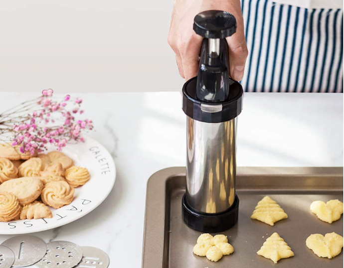 Opt for Manual Cookie Presses Over Electric Ones
