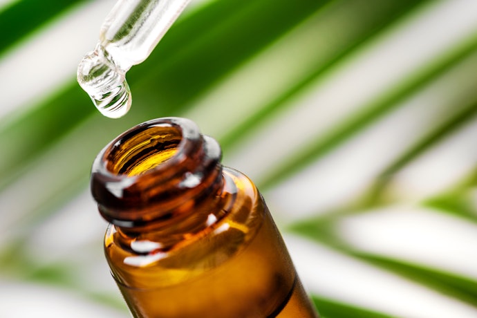 Understand the Potential Downsides of Essential Oil-Based Sprays