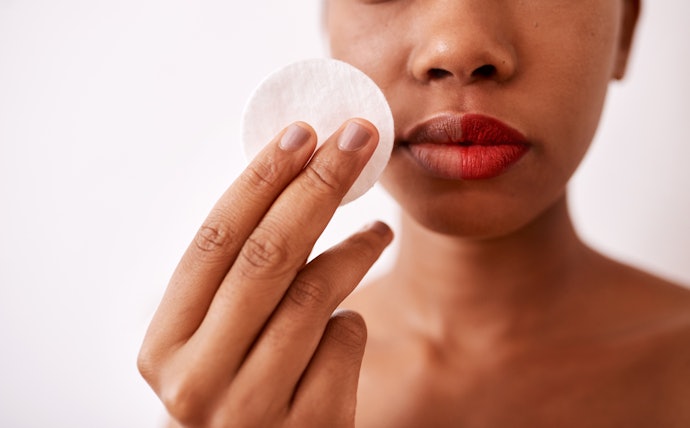 Make Sure the Cotton Pads Won't Irritate Your Skin 