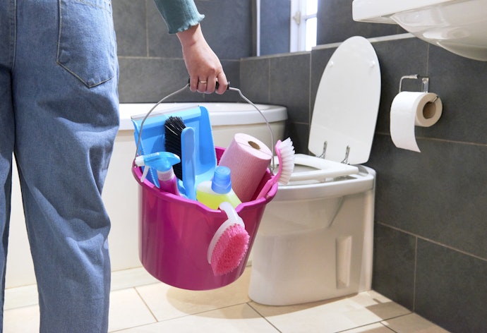 Proper Toilet Brush Care and Maintenance Tips