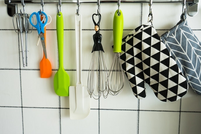 We Like Utensils With Hooks Or Holes For Hanging!
