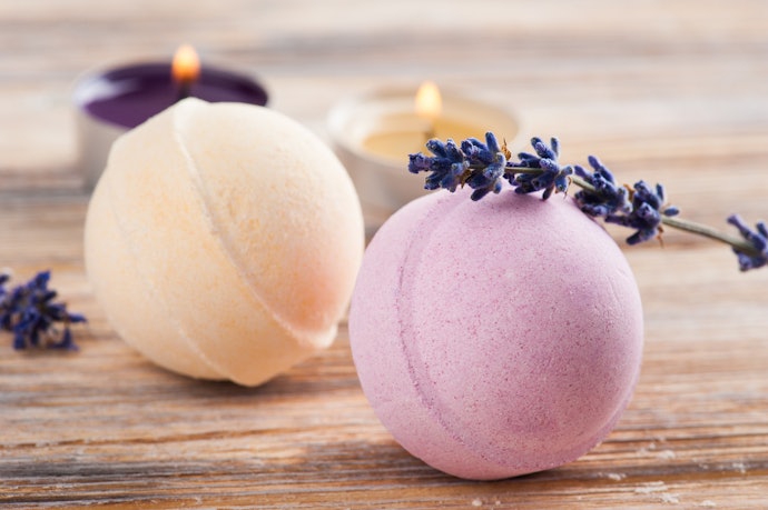 How to Choose a Bath Bomb - Buying Guide