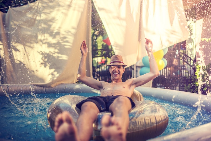 To Relax, Try Inflatable Pools for Adults