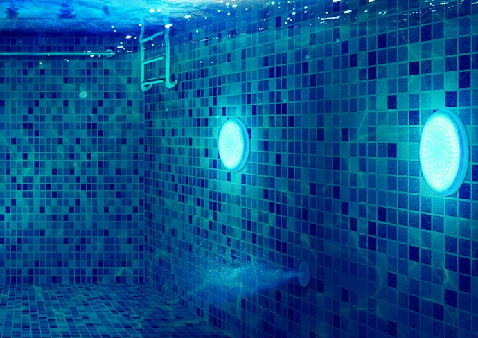 Mounted Underwater LED Lights Illuminate the Water
