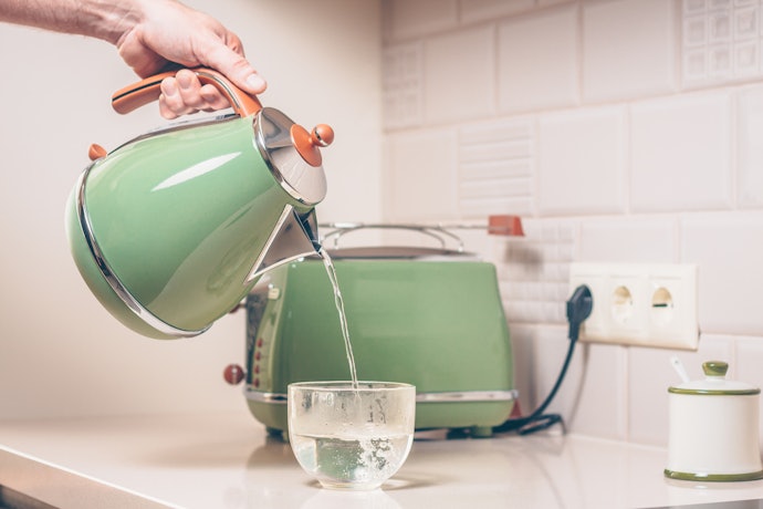 Prevent Spillages With an Easy-to-Pour Spout