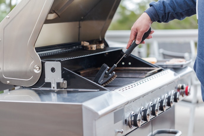 Pick the Tools' Length Based on Your Grill Size