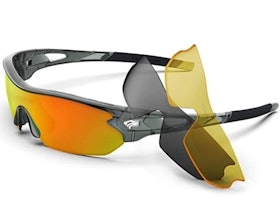 10 Best Sunglasses for Hiking in 2022 (Outdoor Guide-Reviewed) 4