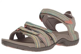 10 Best Women's Hiking Sandals in 2022 (KEEN, Teva, and More) 3