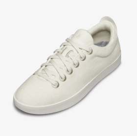 Top 10 Best White Sneakers for Women in 2021 (Nike, adidas, and More) 2