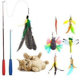 10 Best Cat Toys in 2022 (PetSafe, Petstages, and More) 2
