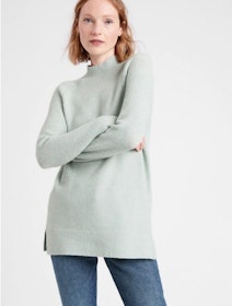 10 Best Pastel Sweaters in 2022 (Uniqlo, Sweaty Betty, and More) 4
