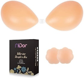 10 Best Nipple Covers in 2022 (Nippies, Hollywood Fashion Secrets, and More) 4