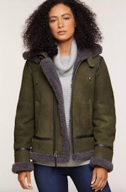 Top 10 Best Women's Shearling Coats in 2021 (Levi's, Overland, and More) 3