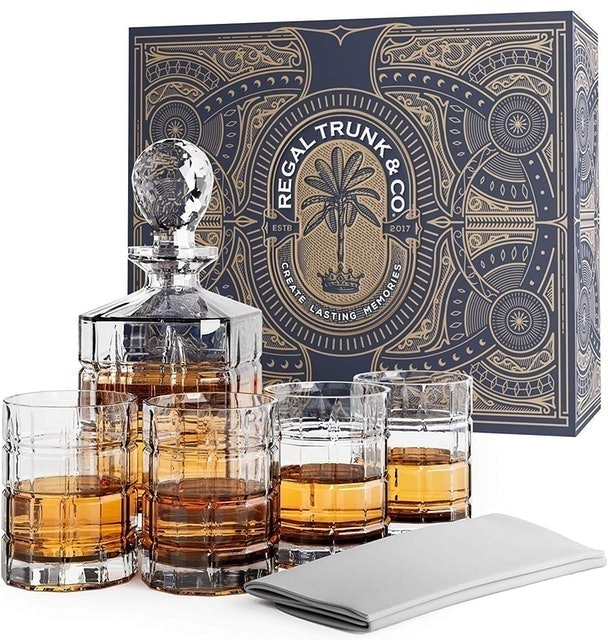 Regal Trunk & Co. Square Engraved Whiskey Decanter Set 1