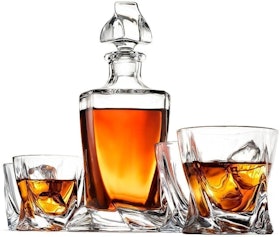 10 Best Whiskey Decanter Sets in 2022 (Whiskey and Alcohol-Expert Reviewed) 3