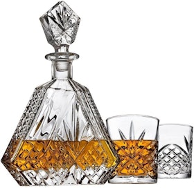 10 Best Whiskey Decanter Sets in 2022 (Whiskey and Alcohol-Expert Reviewed) 2