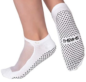 10 Best Non-Slip Socks in 2022 (Dr. Scholl's, Pembrook, and More) 2