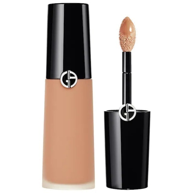 Armani Beauty Luminous Silk Face and Under-Eye Concealer 1