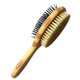 10 Best Cat Brushes in 2022 (Cleanhouse Pets, FURminator, and More) 2