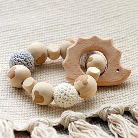 7 Best Wooden Teethers in 2022 (Loulou Lollipop, Maple Landmark, and More) 4