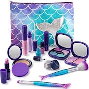 8 Best Makeup Kits for Kids in 2022 (Pediatrician-Reviewed)
