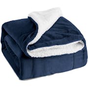 10 Best Winter Blankets in 2022 (Bedsure, Pendleton, and More)