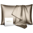 10 Best Silk Pillowcases in 2022 (Ravmix, Yanibest, and More)